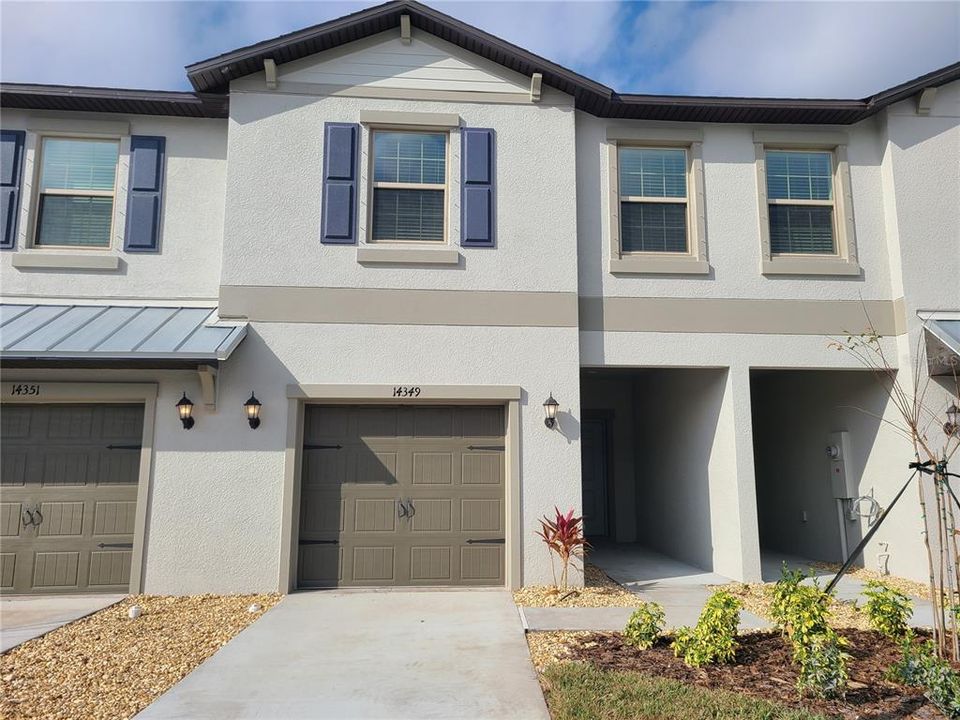 Active With Contract: $2,200 (3 beds, 2 baths, 1666 Square Feet)