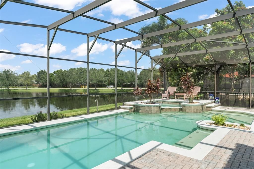 For Sale: $949,000 (5 beds, 4 baths, 4041 Square Feet)