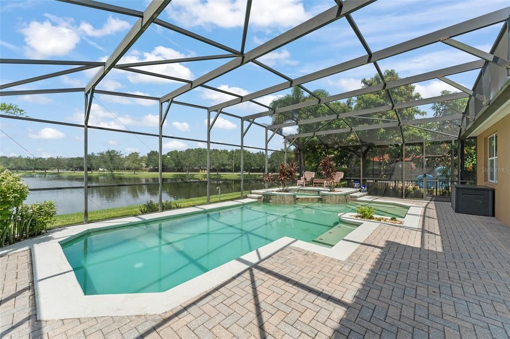 For Sale: $949,000 (5 beds, 4 baths, 4041 Square Feet)