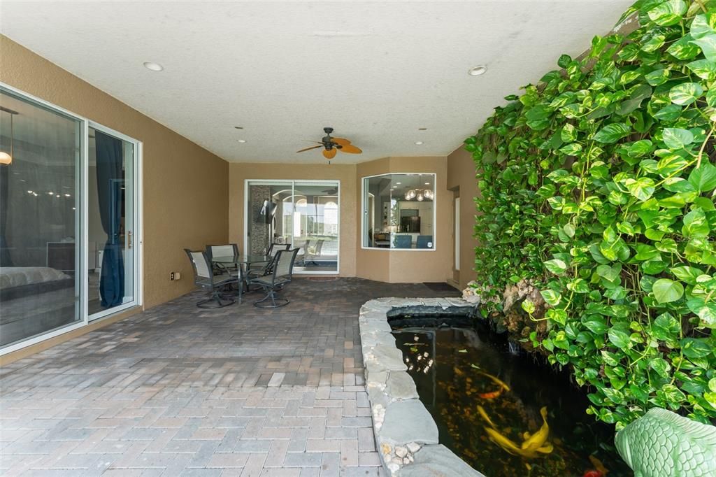 For Sale: $949,000 (5 beds, 4 baths, 4041 Square Feet)