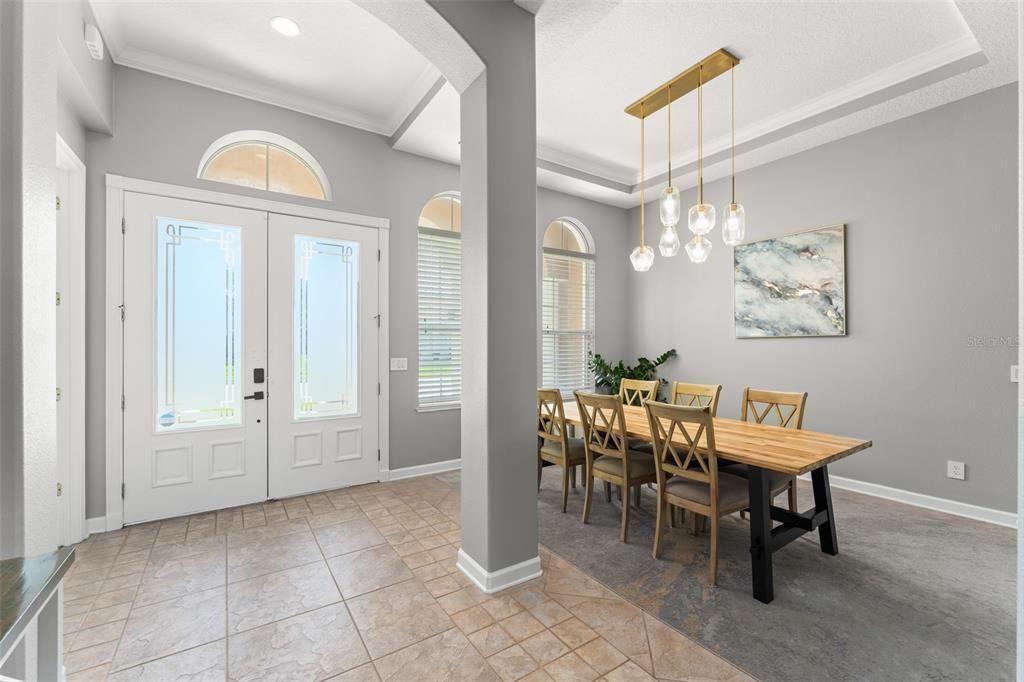 For Sale: $949,000 (5 beds, 4 baths, 4041 Square Feet)