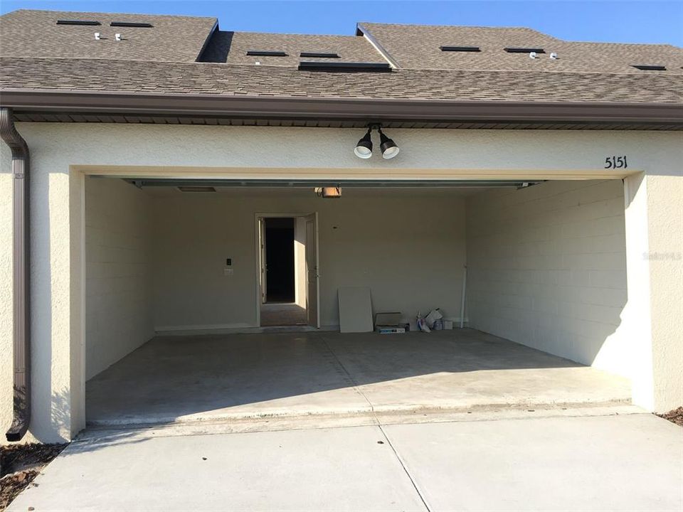 合同活跃: $1,950 (2 贝兹, 2 浴室, 1617 平方英尺)