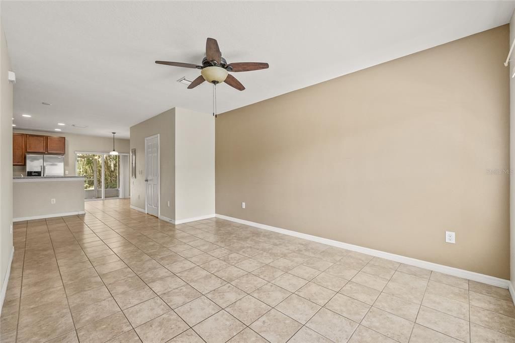 Active With Contract: $227,000 (2 beds, 2 baths, 1248 Square Feet)