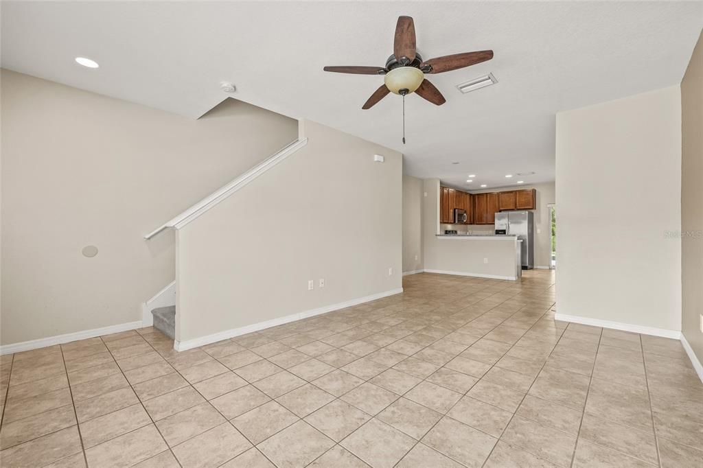 Active With Contract: $227,000 (2 beds, 2 baths, 1248 Square Feet)