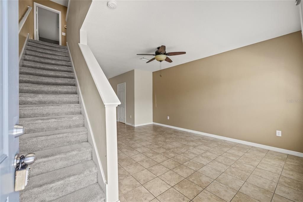 Active With Contract: $227,000 (2 beds, 2 baths, 1248 Square Feet)