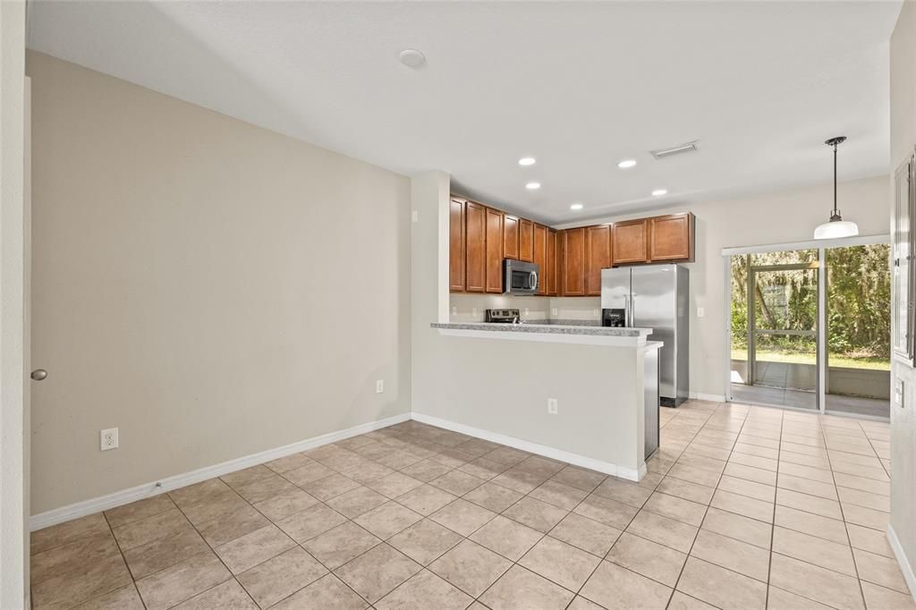 Active With Contract: $227,000 (2 beds, 2 baths, 1248 Square Feet)