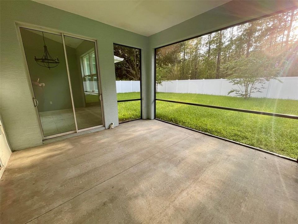 Под контрактом: $425,000 (4 спален, 3 ванн, 2649 Квадратных фут)