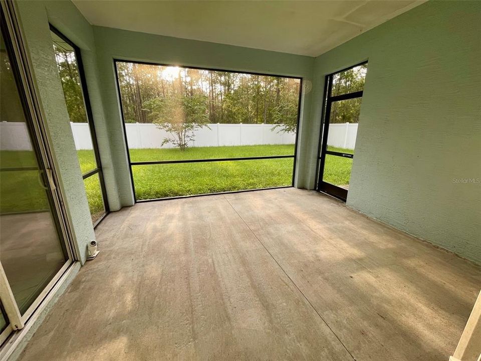 Под контрактом: $425,000 (4 спален, 3 ванн, 2649 Квадратных фут)