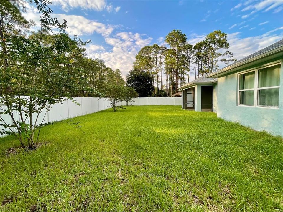 Под контрактом: $425,000 (4 спален, 3 ванн, 2649 Квадратных фут)