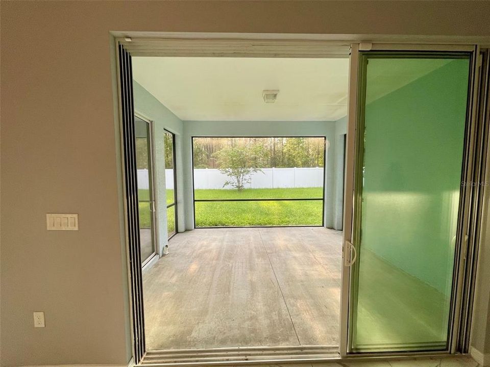 Под контрактом: $425,000 (4 спален, 3 ванн, 2649 Квадратных фут)