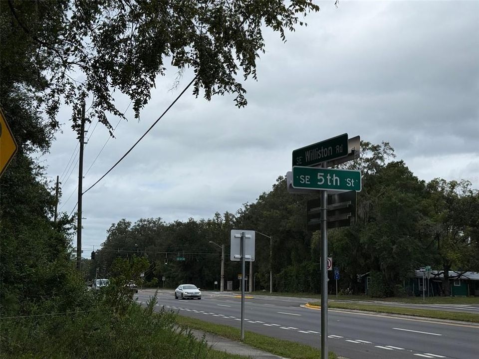 最近售出: $15,000 (0.08 acres)