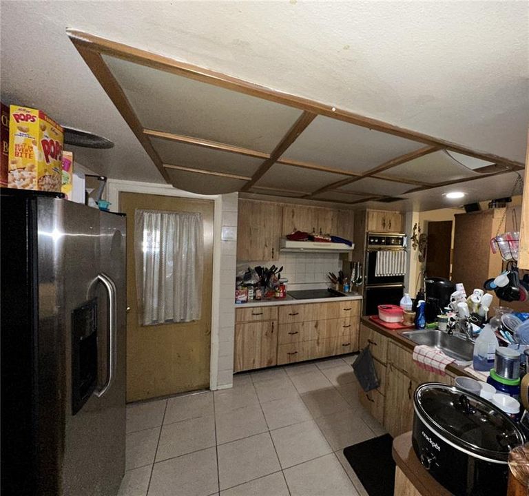 Activo con contrato: $410,000 (5 camas, 3 baños, 2783 Pies cuadrados)