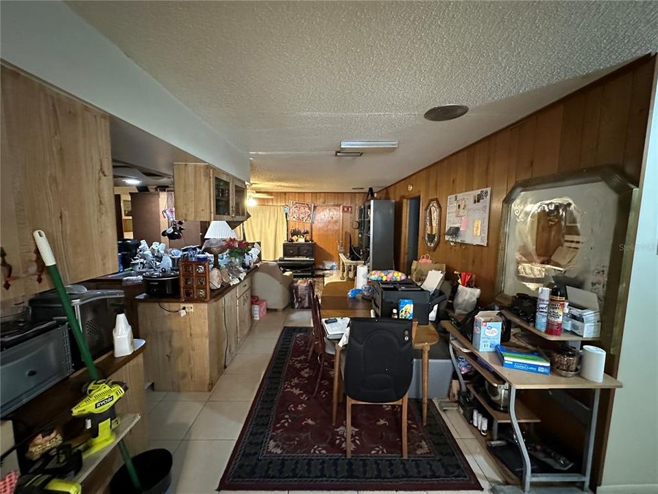 Activo con contrato: $410,000 (5 camas, 3 baños, 2783 Pies cuadrados)