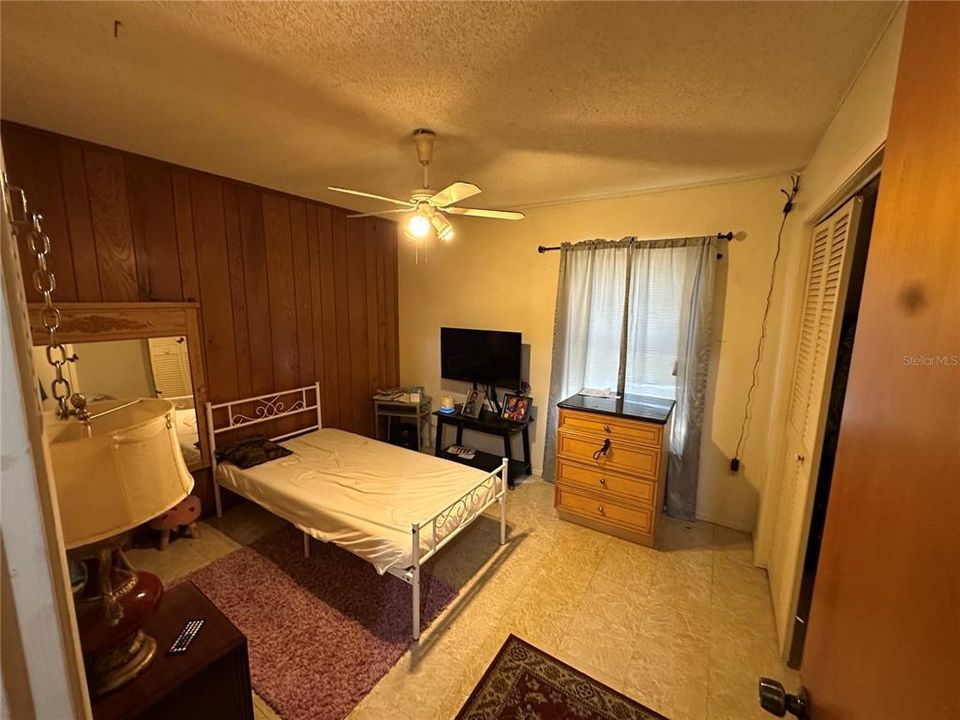 Activo con contrato: $410,000 (5 camas, 3 baños, 2783 Pies cuadrados)