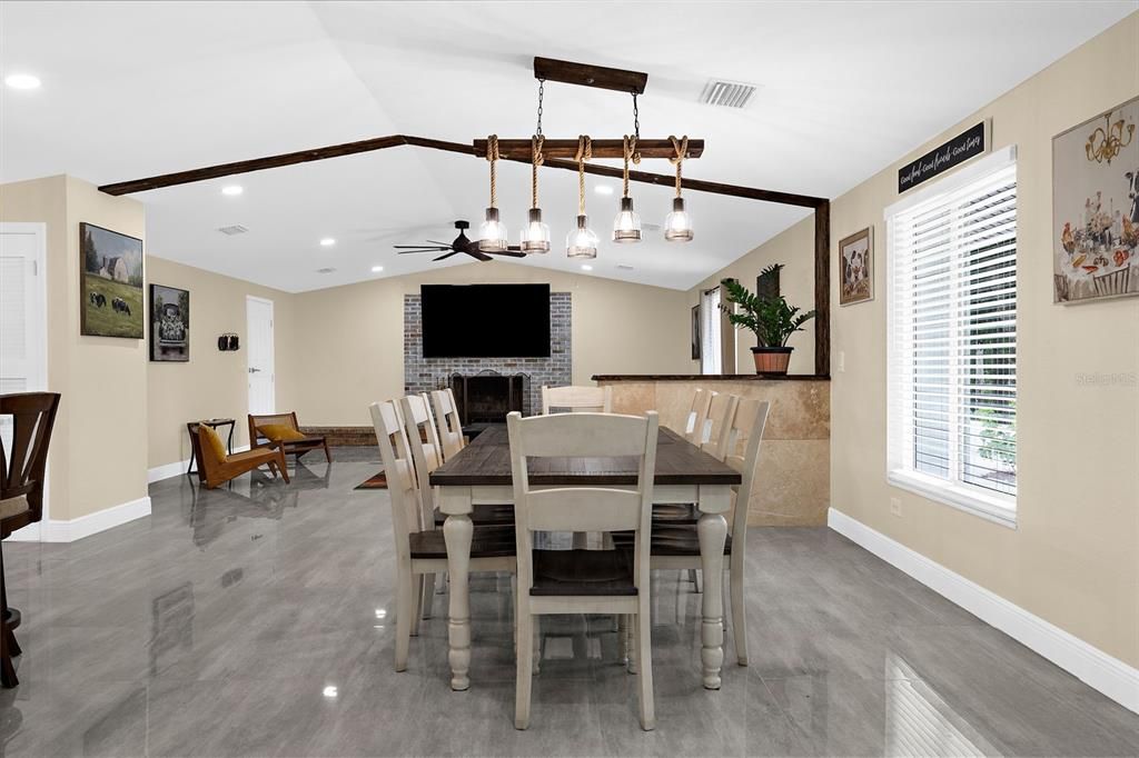 На продажу: $2,295,000 (5 спален, 4 ванн, 3156 Квадратных фут)