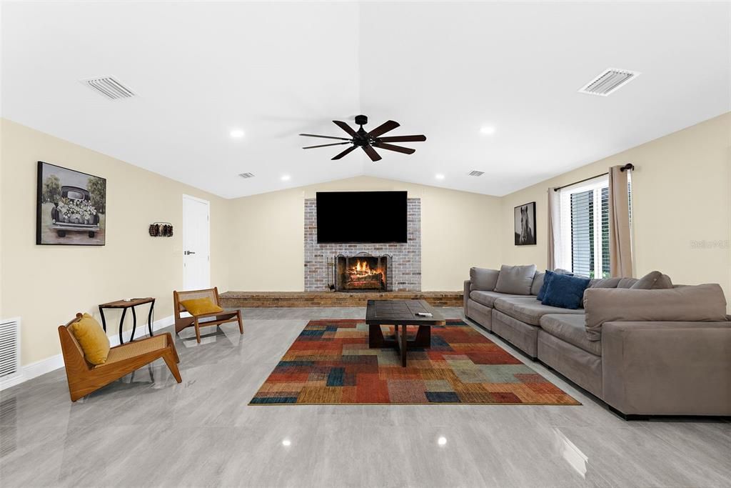 На продажу: $2,295,000 (5 спален, 4 ванн, 3156 Квадратных фут)