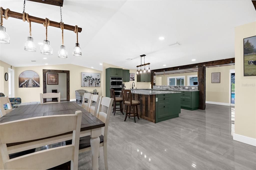 На продажу: $2,295,000 (5 спален, 4 ванн, 3156 Квадратных фут)