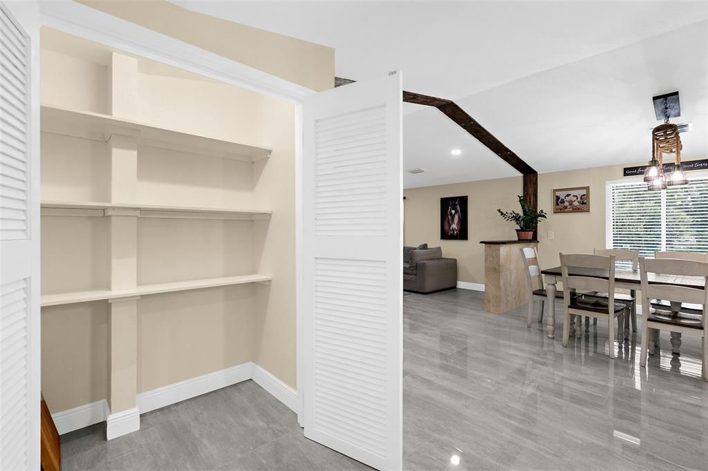 На продажу: $2,295,000 (5 спален, 4 ванн, 3156 Квадратных фут)