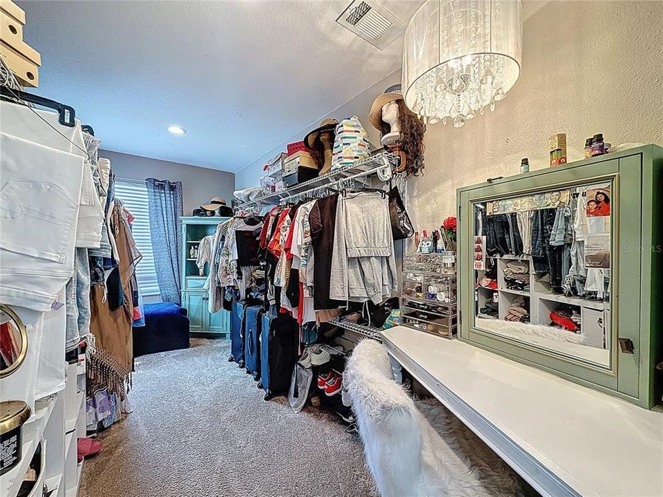 Active With Contract: $474,932 (4 beds, 2 baths, 2885 Square Feet)