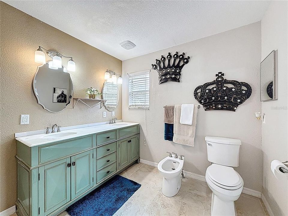 Active With Contract: $474,932 (4 beds, 2 baths, 2885 Square Feet)