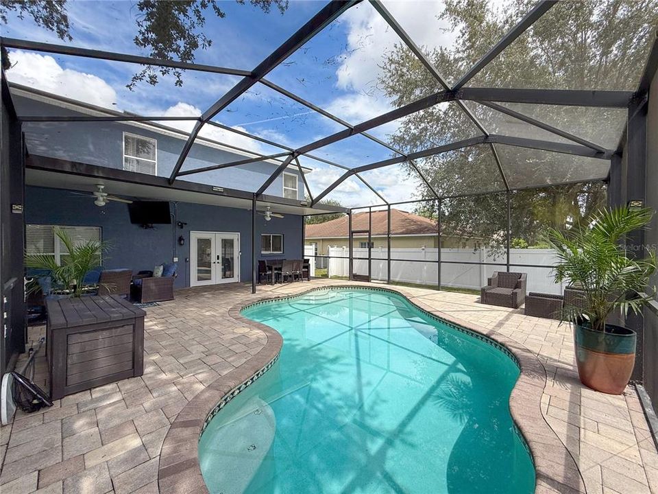 Active With Contract: $474,932 (4 beds, 2 baths, 2885 Square Feet)