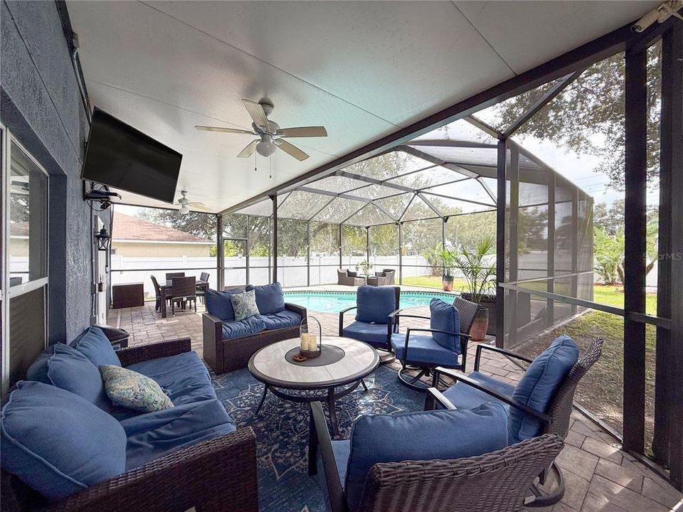 Active With Contract: $474,932 (4 beds, 2 baths, 2885 Square Feet)