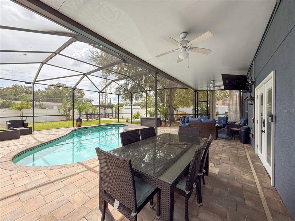 Active With Contract: $474,932 (4 beds, 2 baths, 2885 Square Feet)