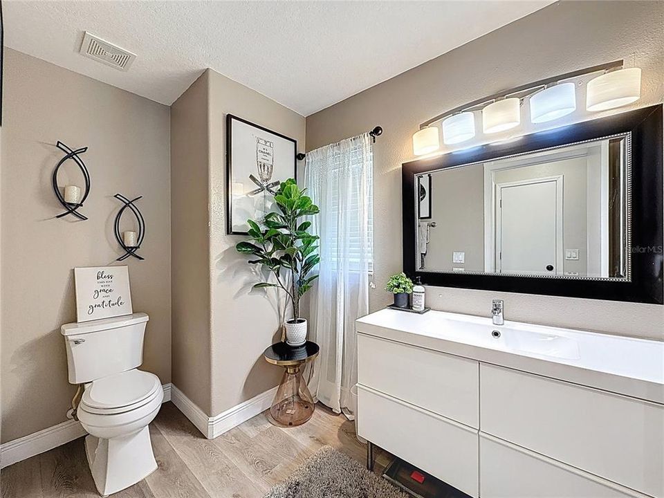 Active With Contract: $474,932 (4 beds, 2 baths, 2885 Square Feet)