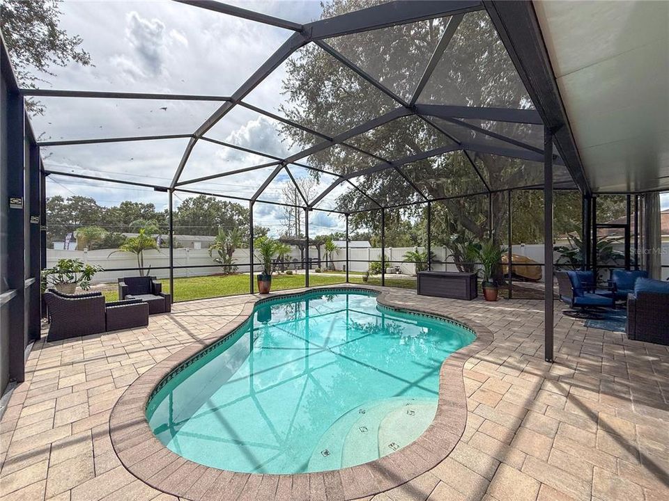 Active With Contract: $474,932 (4 beds, 2 baths, 2885 Square Feet)