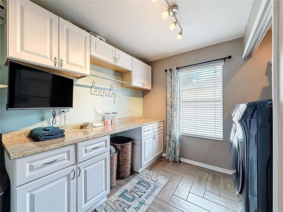 Active With Contract: $474,932 (4 beds, 2 baths, 2885 Square Feet)