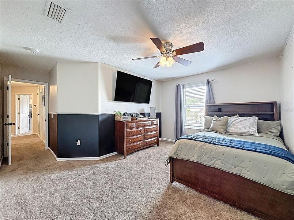 Active With Contract: $474,932 (4 beds, 2 baths, 2885 Square Feet)