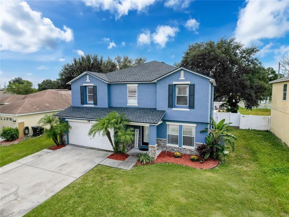 Active With Contract: $474,932 (4 beds, 2 baths, 2885 Square Feet)