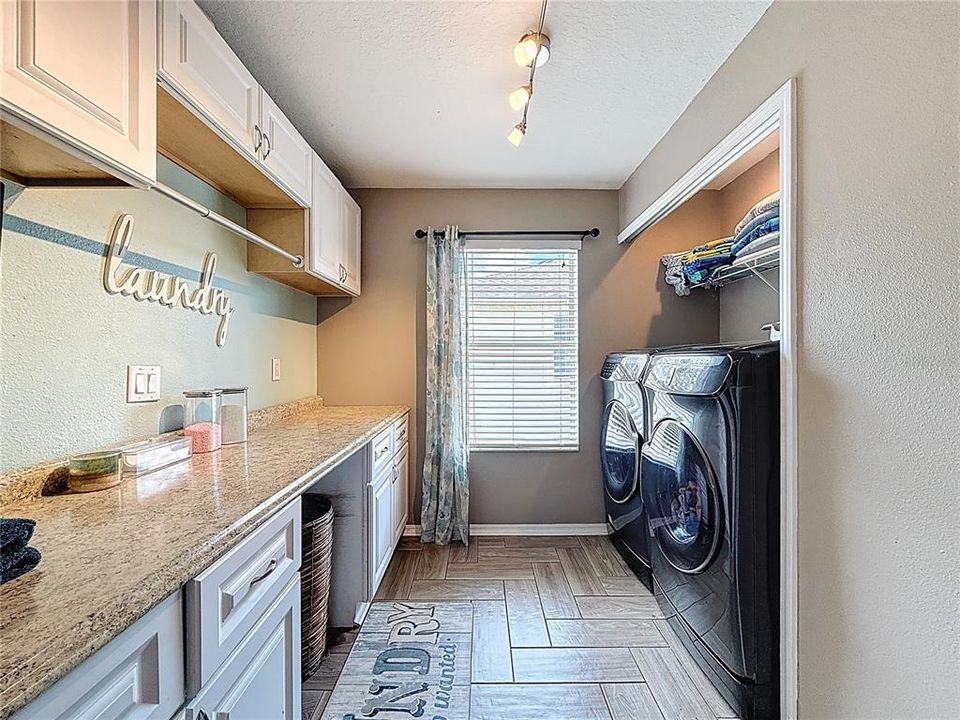 Active With Contract: $474,932 (4 beds, 2 baths, 2885 Square Feet)