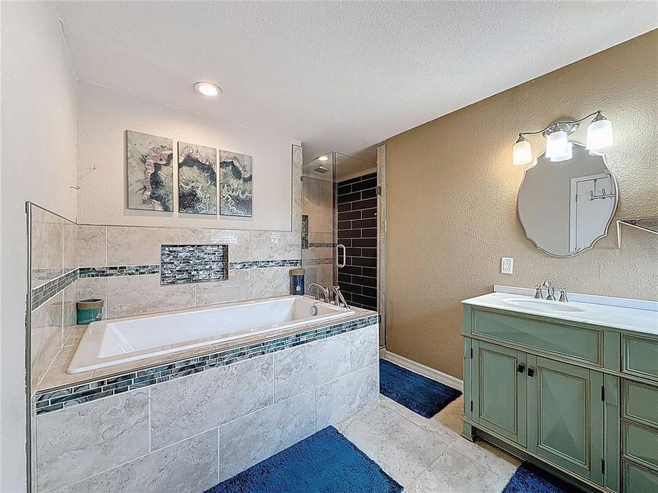 Active With Contract: $474,932 (4 beds, 2 baths, 2885 Square Feet)