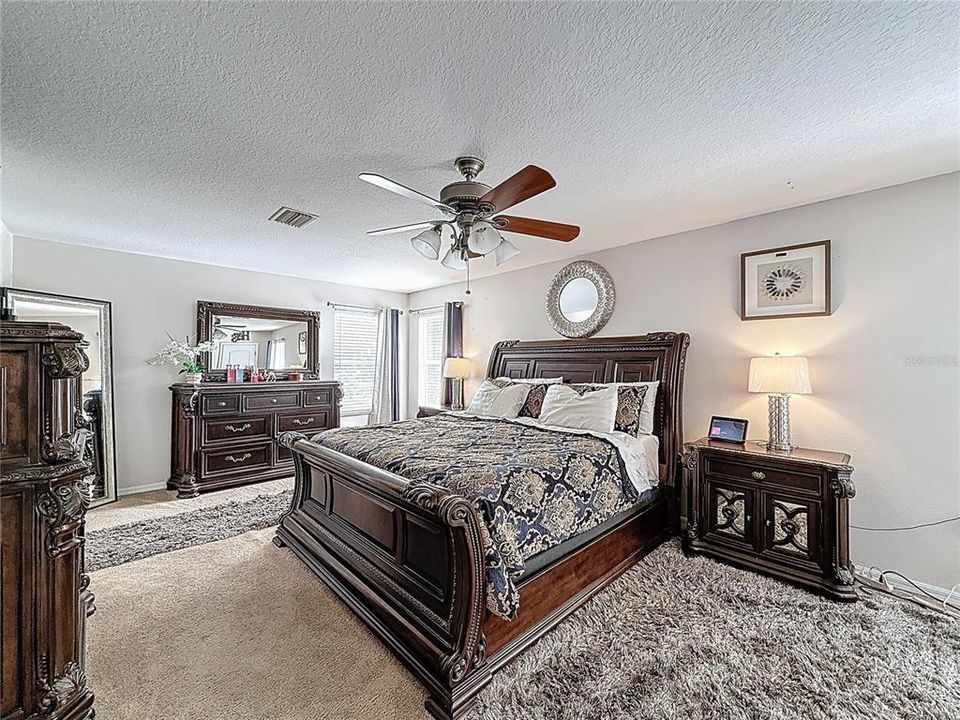 Active With Contract: $474,932 (4 beds, 2 baths, 2885 Square Feet)