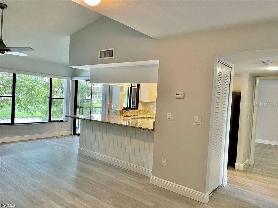 В аренду: $2,100 (2 спален, 2 ванн, 836 Квадратных фут)