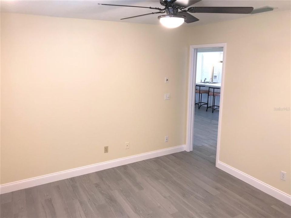 出租: $3,200 (3 贝兹, 2 浴室, 1872 平方英尺)