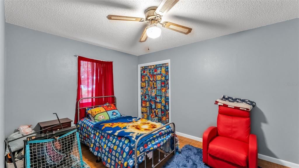 For Sale: $299,000 (2 beds, 2 baths, 1176 Square Feet)