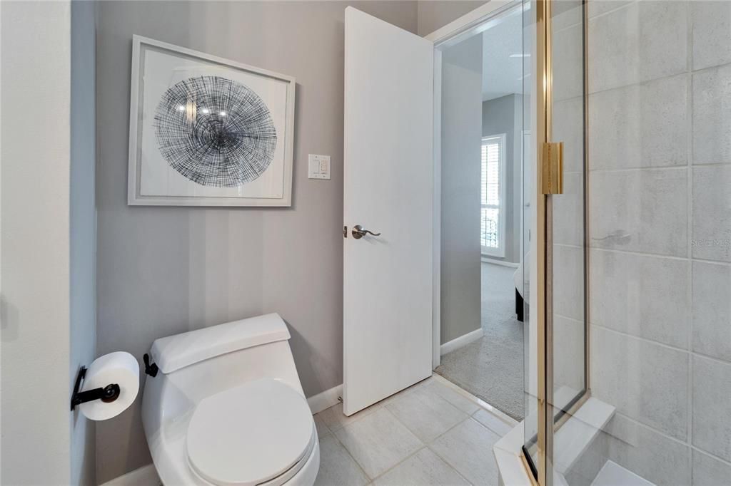 待售: $588,000 (2 贝兹, 2 浴室, 1237 平方英尺)