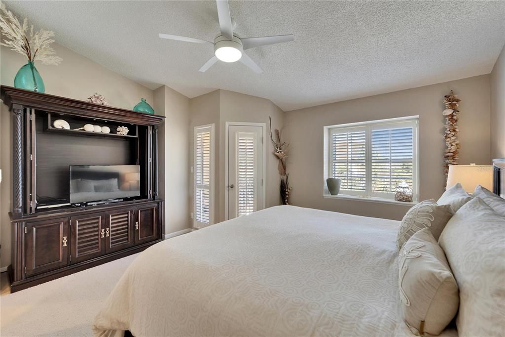 待售: $588,000 (2 贝兹, 2 浴室, 1237 平方英尺)