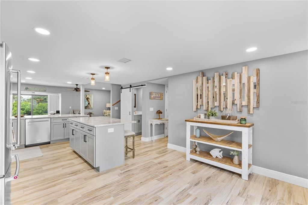 For Sale: $524,999 (2 beds, 2 baths, 1208 Square Feet)