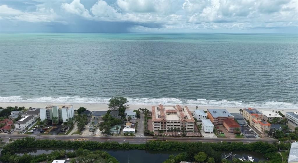 For Sale: $524,999 (2 beds, 2 baths, 1208 Square Feet)