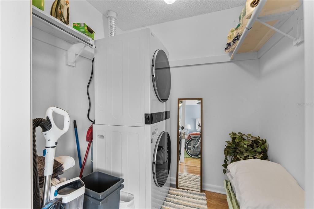 For Sale: $524,999 (2 beds, 2 baths, 1208 Square Feet)