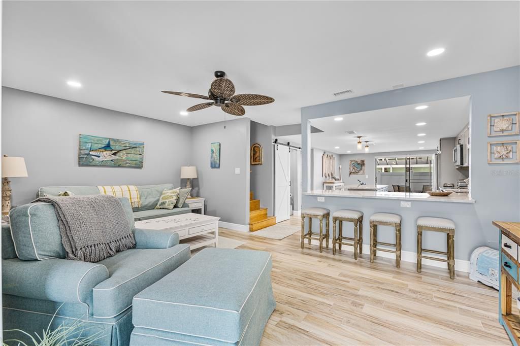 For Sale: $524,999 (2 beds, 2 baths, 1208 Square Feet)