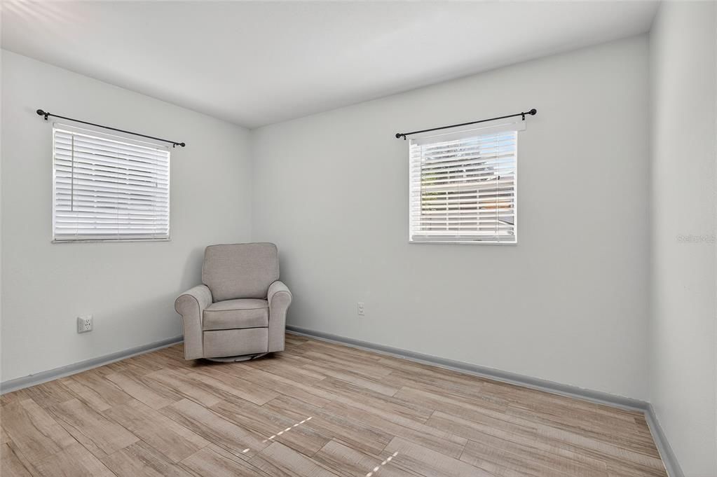 Active With Contract: $350,000 (3 beds, 2 baths, 1416 Square Feet)