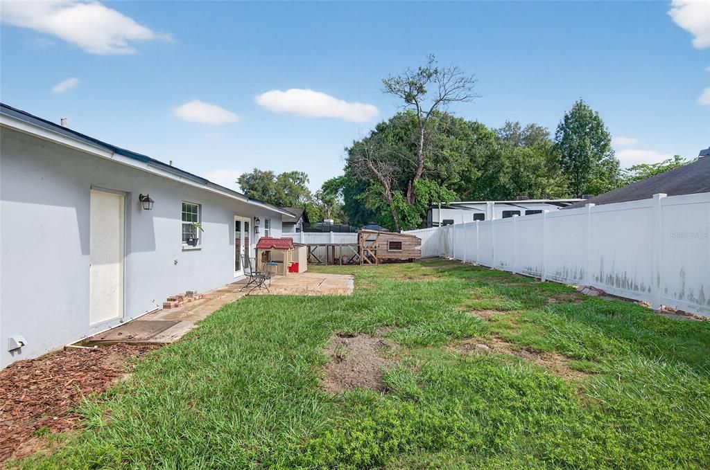 Active With Contract: $350,000 (3 beds, 2 baths, 1416 Square Feet)