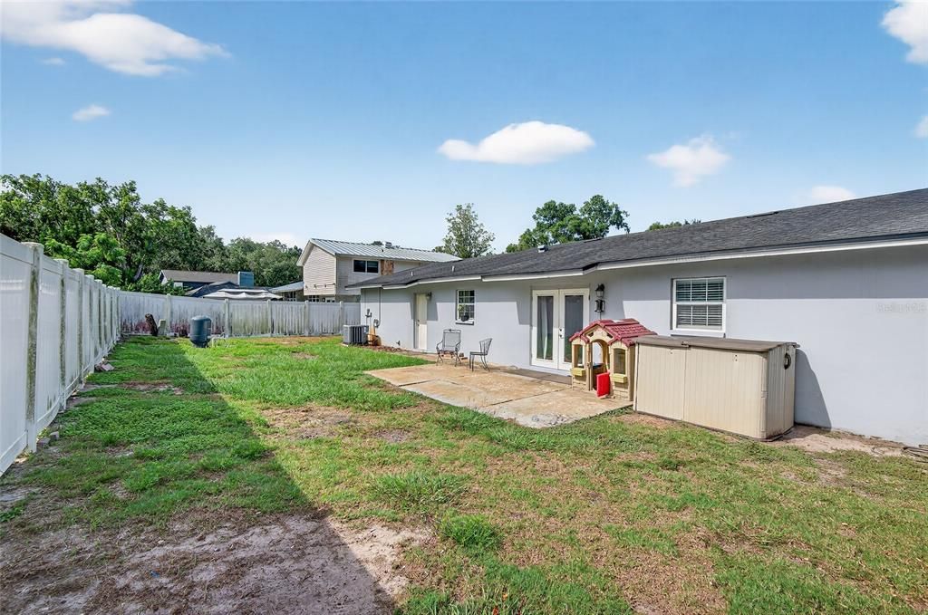 Active With Contract: $350,000 (3 beds, 2 baths, 1416 Square Feet)