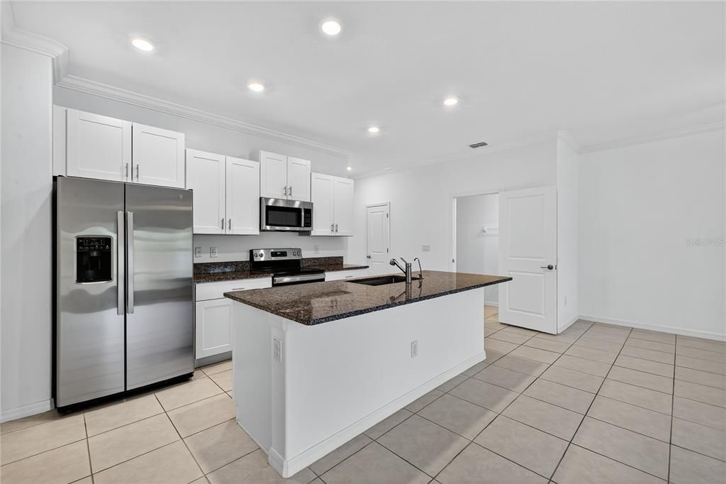 待售: $299,000 (3 贝兹, 2 浴室, 1601 平方英尺)