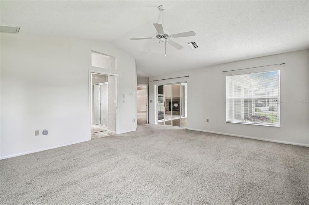 Active With Contract: $399,900 (3 beds, 2 baths, 2481 Square Feet)