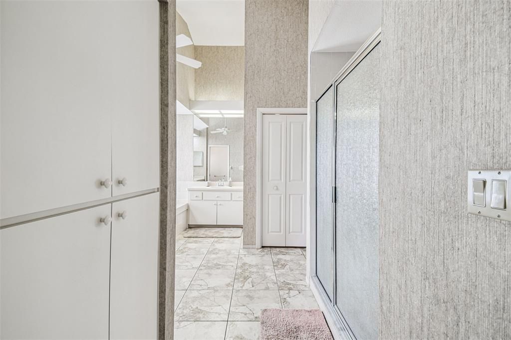 Active With Contract: $399,900 (3 beds, 2 baths, 2481 Square Feet)